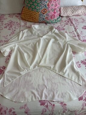 Women’s White High-Low Collared Blouse